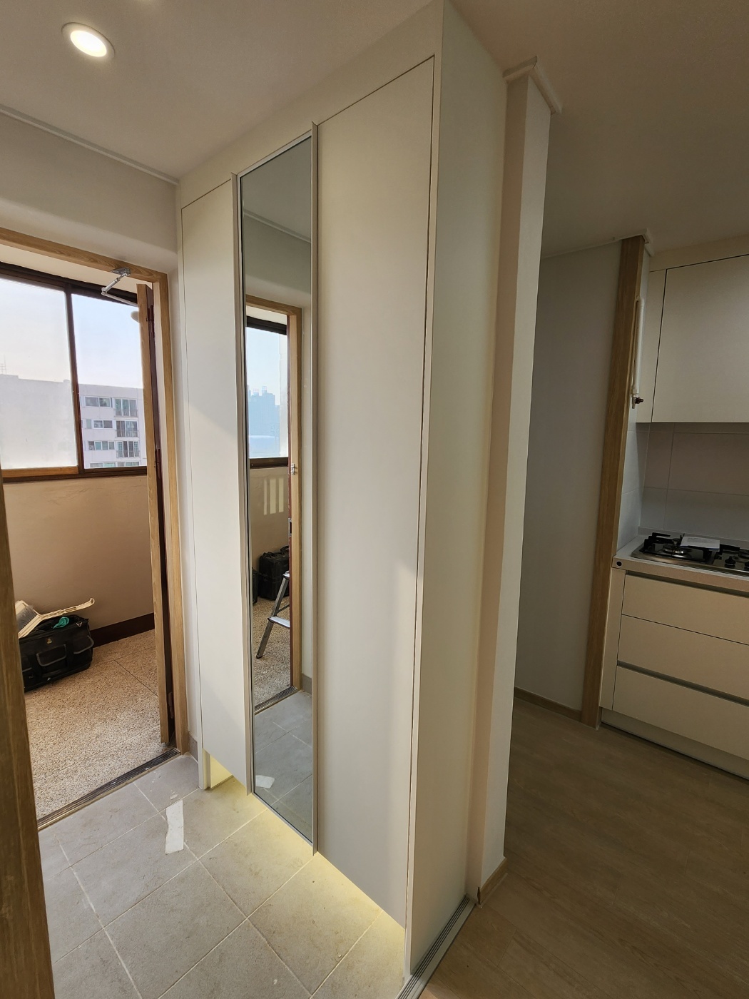 1785021015_0fGQRFET_175d6b0c557db45269cd92f2b5a14ddafd530692.jpg 이미지크게보기