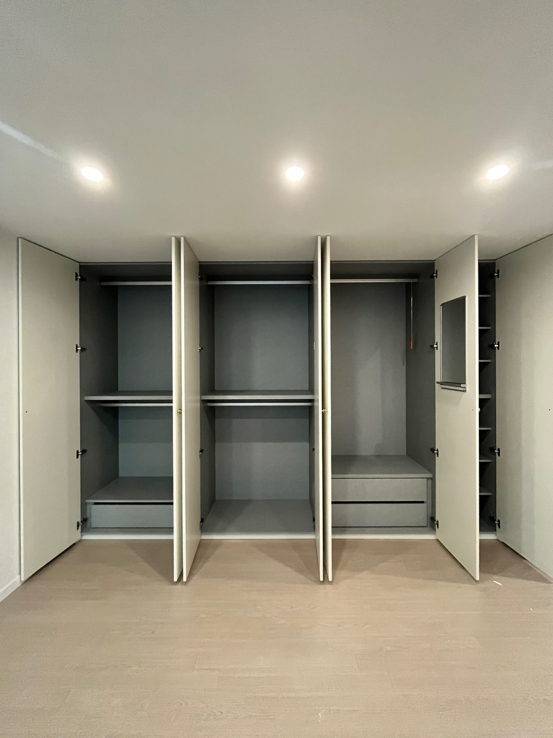 1785021015_HeO20TBU_e6590da79a40c6e44a64256a35f29a8b64cc01e1.jpg 이미지크게보기