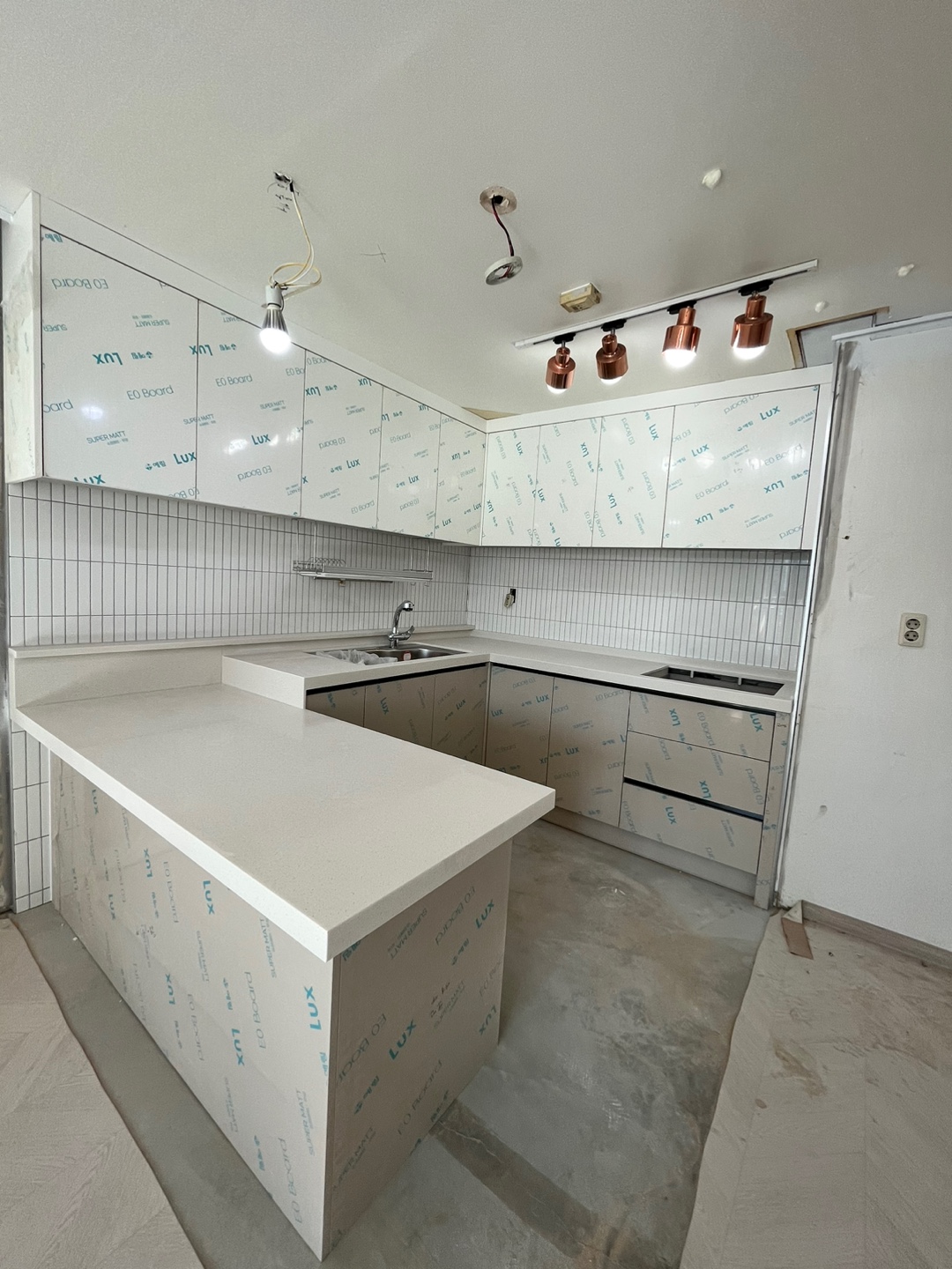 1785021429_oyFzAvLU_eabef1f4fa6ebcf3ce8f5dc71184cb32a7c4a47e.jpg 이미지크게보기