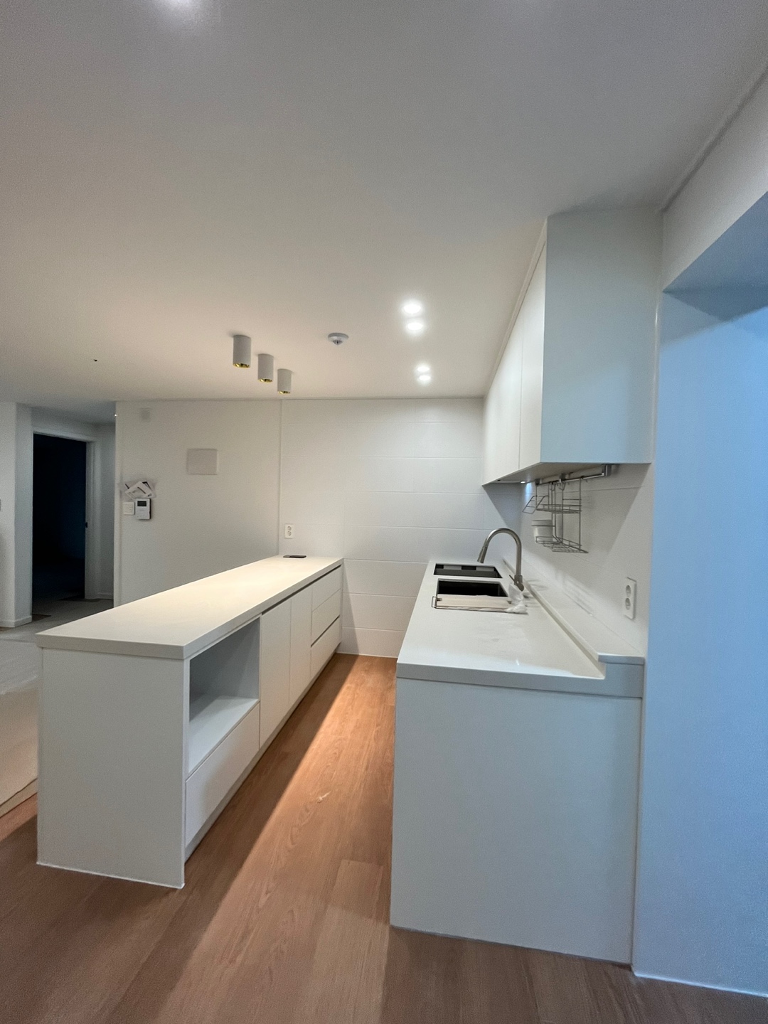 1785053980_vEnTLesx_b6c87ecd8f3e4abeaca78b65eb4c929f4c02bea9.jpg 이미지크게보기